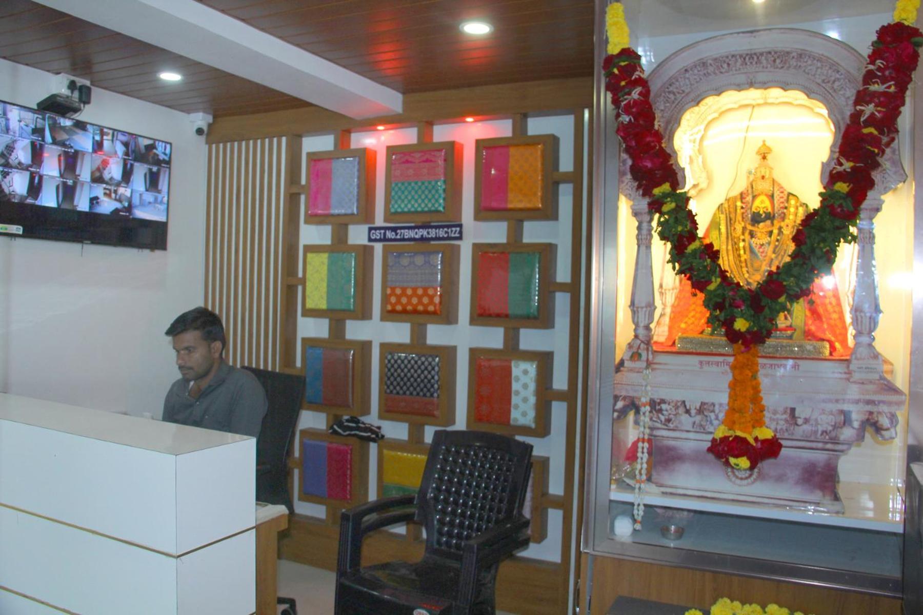 Hotel Ambai Executive Tuljapur Экстерьер фото